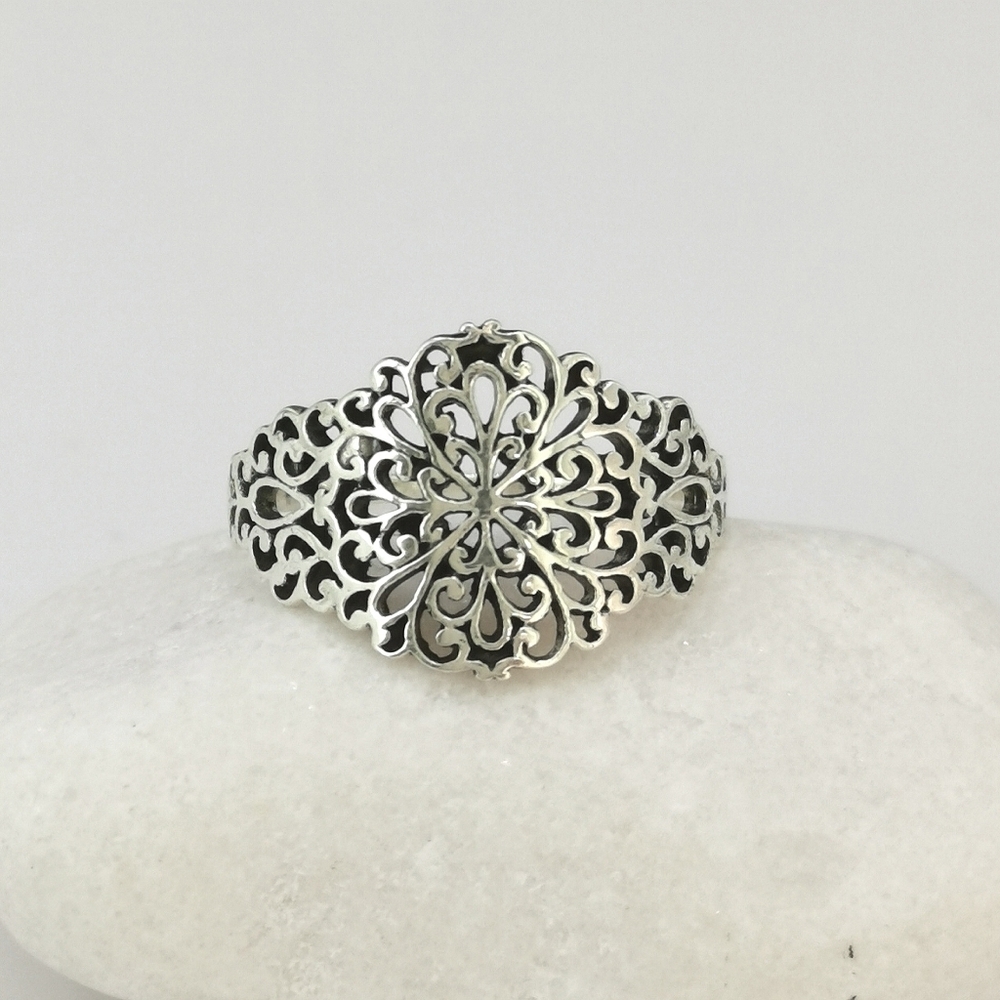 Sterling Silver Filigree Band Size 6 Renaissance